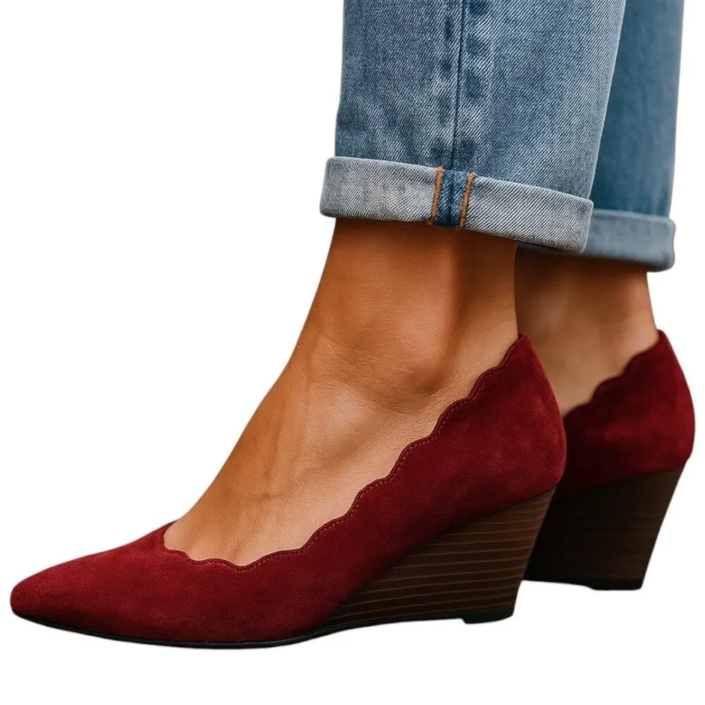 Susina‎ Women's Red Suede Scalloped Edges Wedge Heel Pumps Size 10M